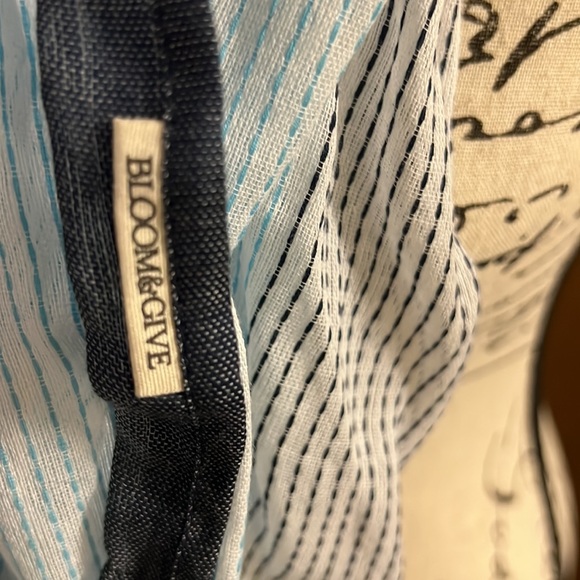 Scarf - Picture 2 of 6